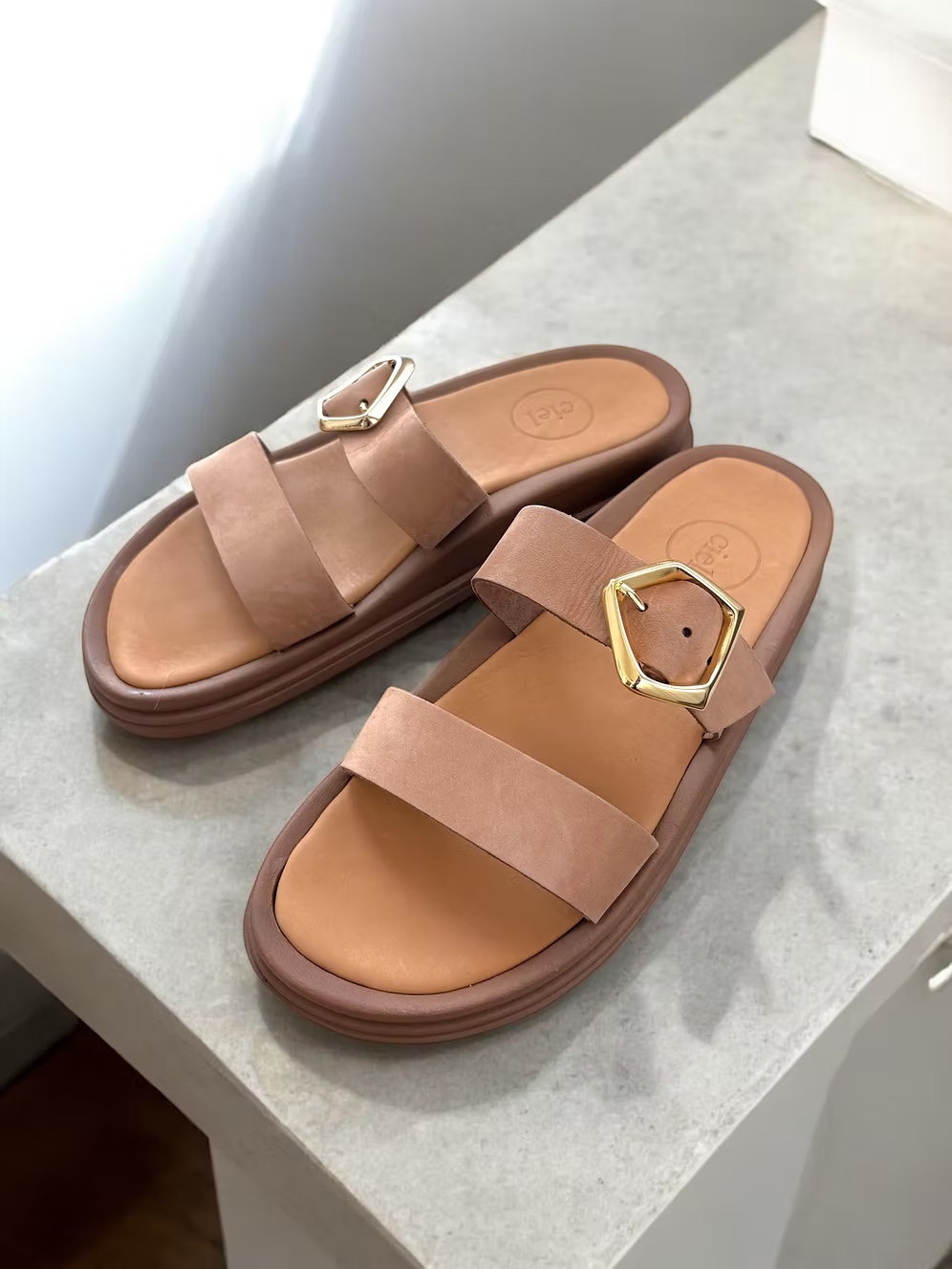 LARGO NUBUCK SANDAL-Briton Court