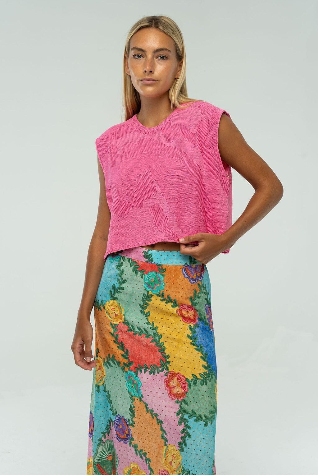 Laura Sleeveless Sweater-Briton Court