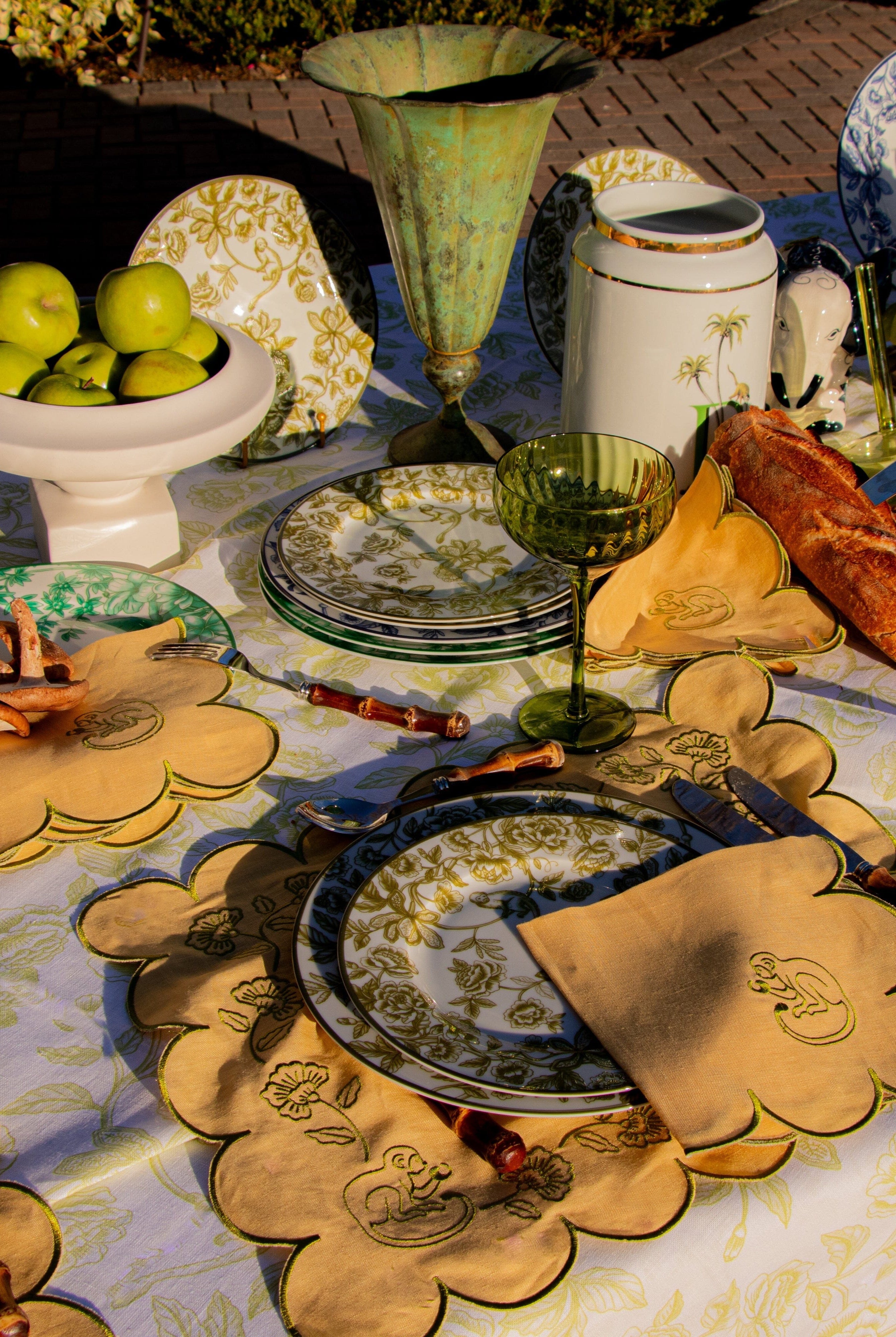 Sunlit Moss Napkin - Set of 4-Briton Court