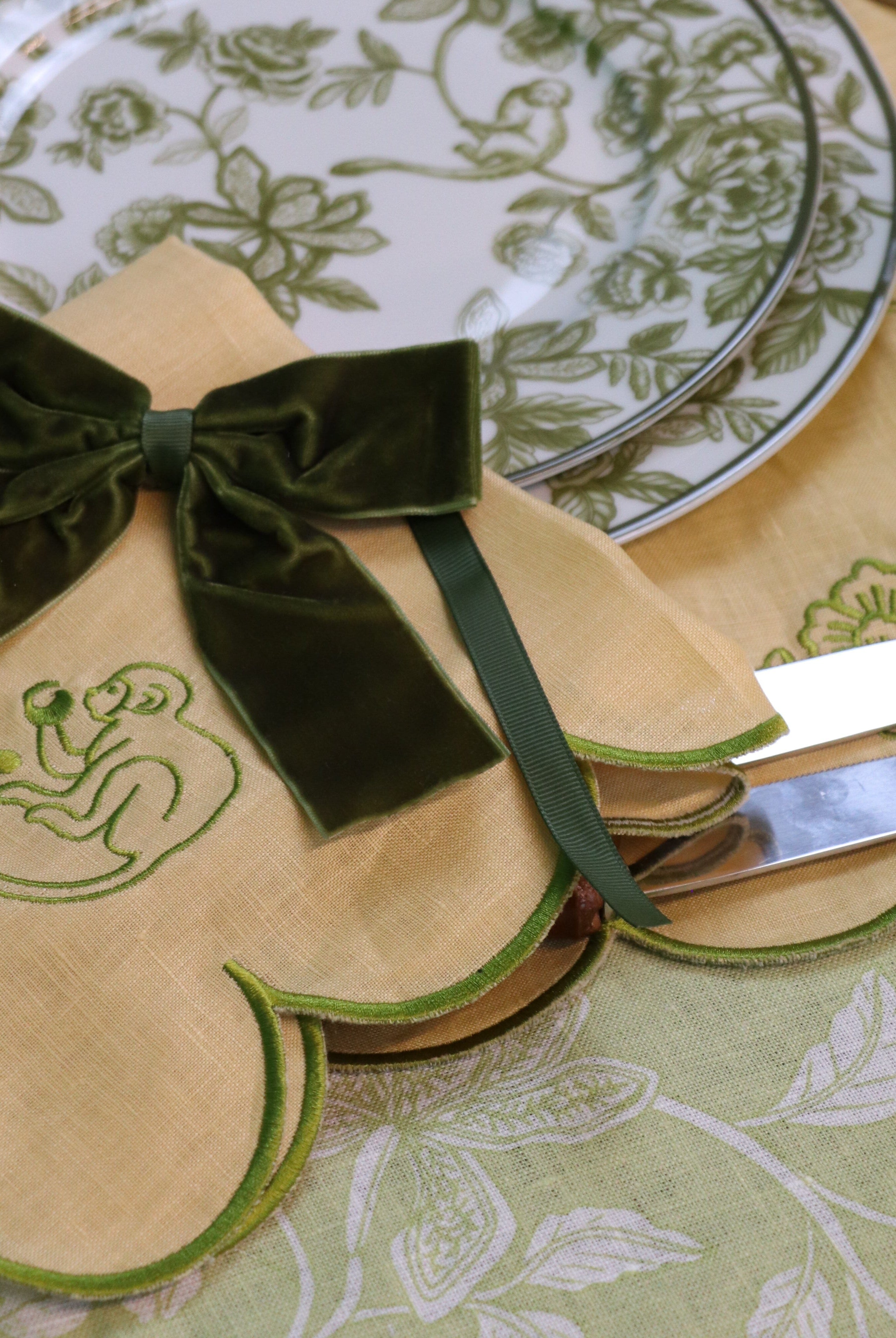 Sunlit Moss Napkin - Set of 4-Briton Court