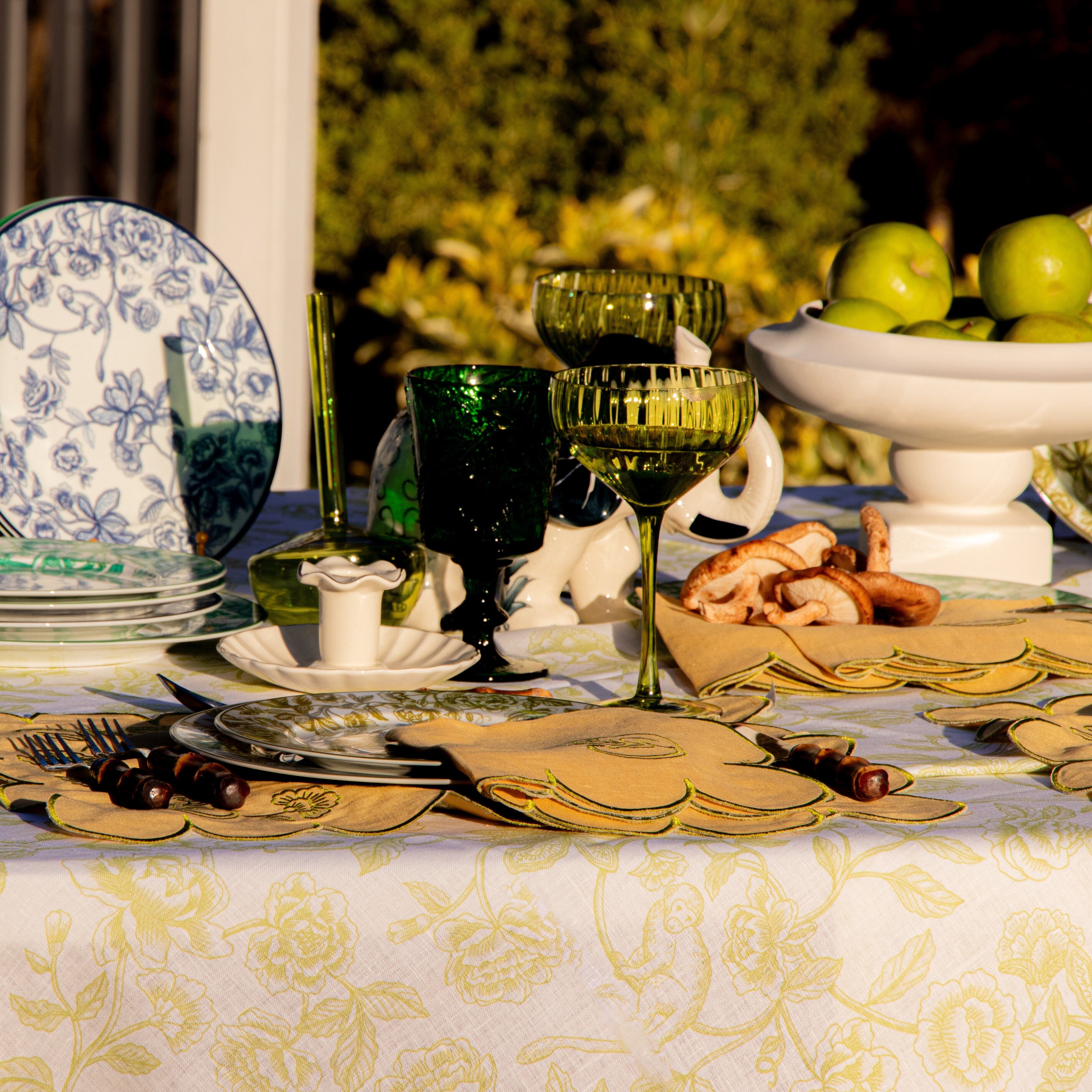 Sunlit Moss Napkin - Set of 4-Briton Court