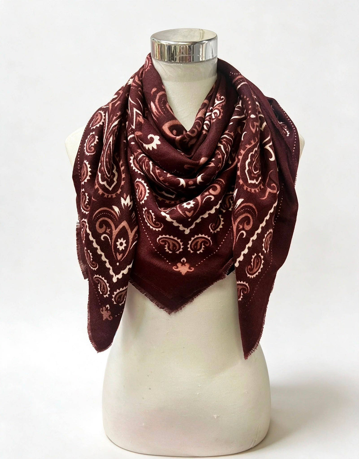 Large Woolen Square Bandana: Bordeaux-Briton Court