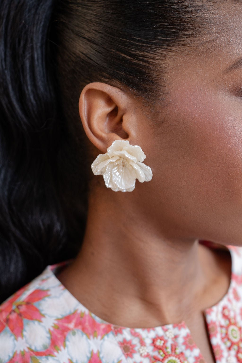 Jules Acrylic Flower Earring-Briton Court